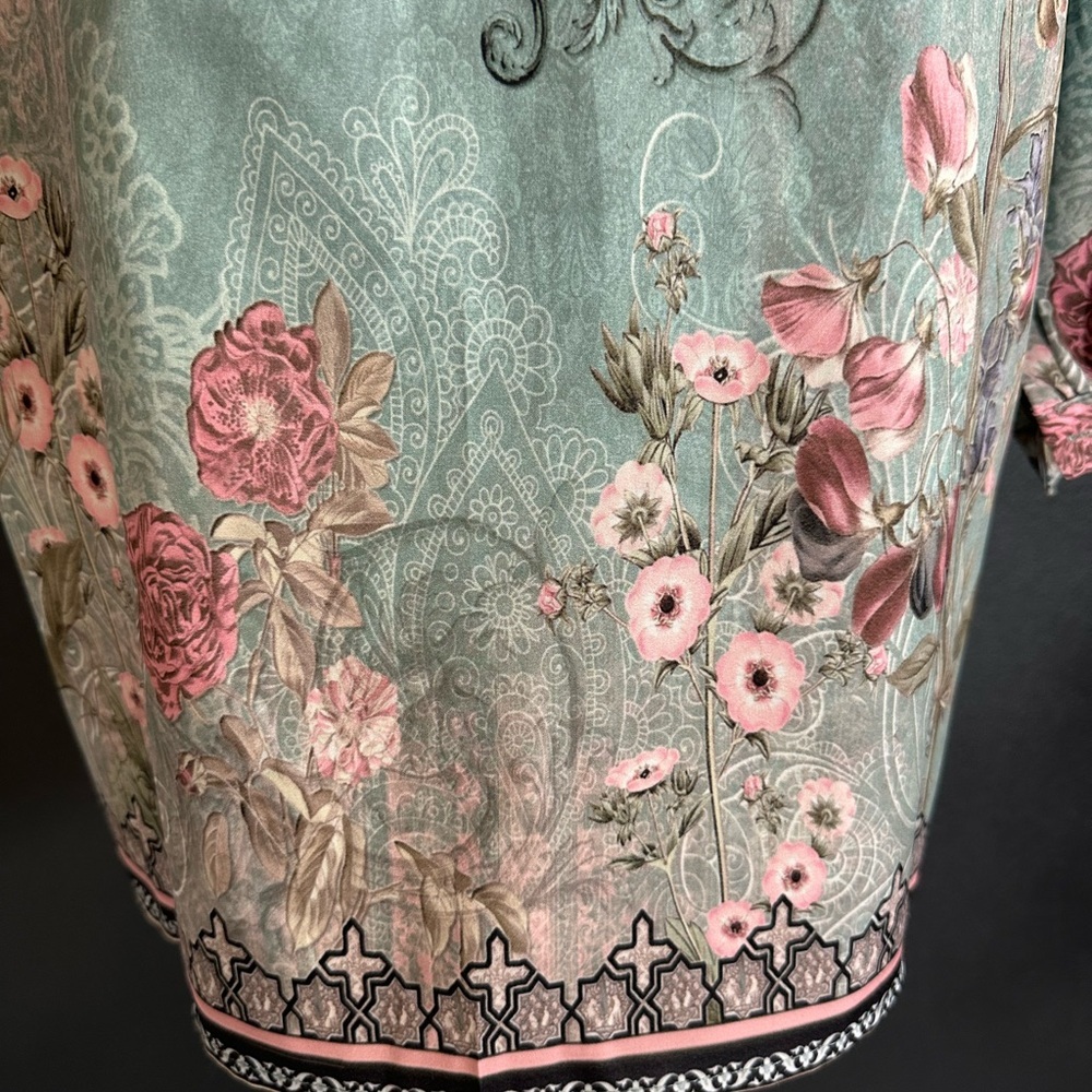 Flamingals Floral Button-Up Blouse - Picture 5 of 6